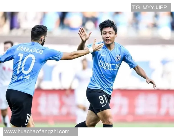 足球明星因赌博被警方抓获引发社会热议与舆论风波